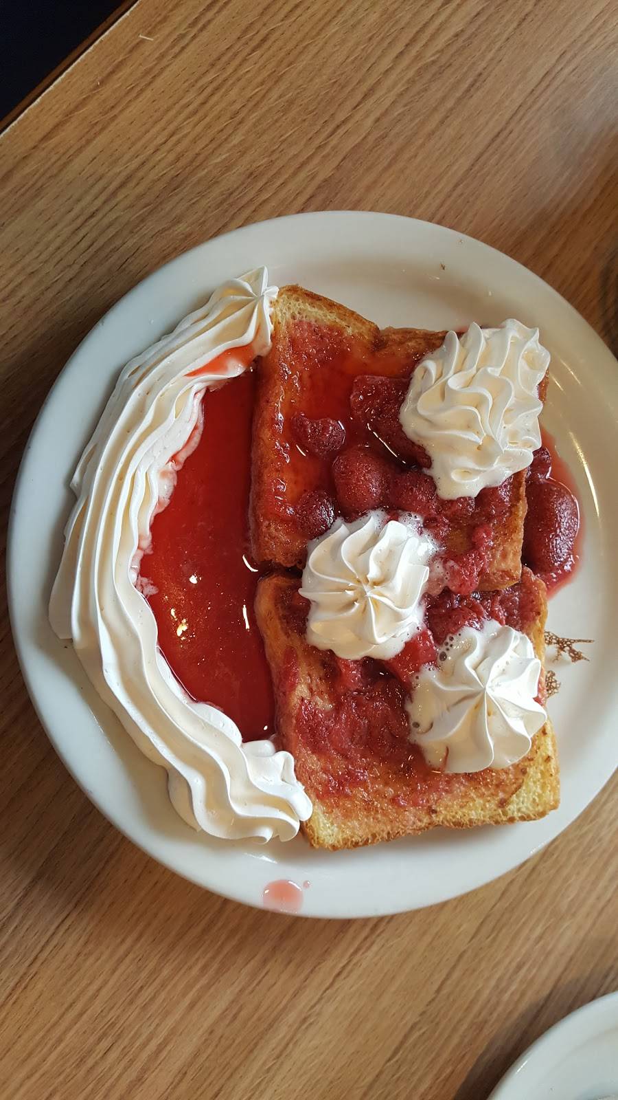 The Elm Street Eatery | restaurant | 135 W Elm St, Lebanon, MO 65536, USA | 4175882700 OR +1 417-588-2700