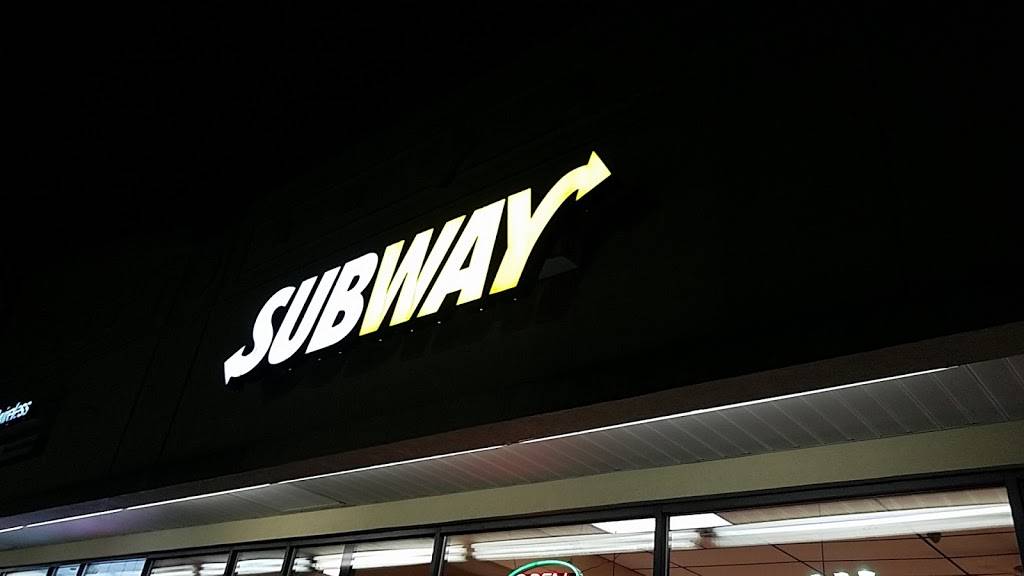 Subway | restaurant | 536-540 W Main St, Louisville, OH 44641, USA | 3308755411 OR +1 330-875-5411