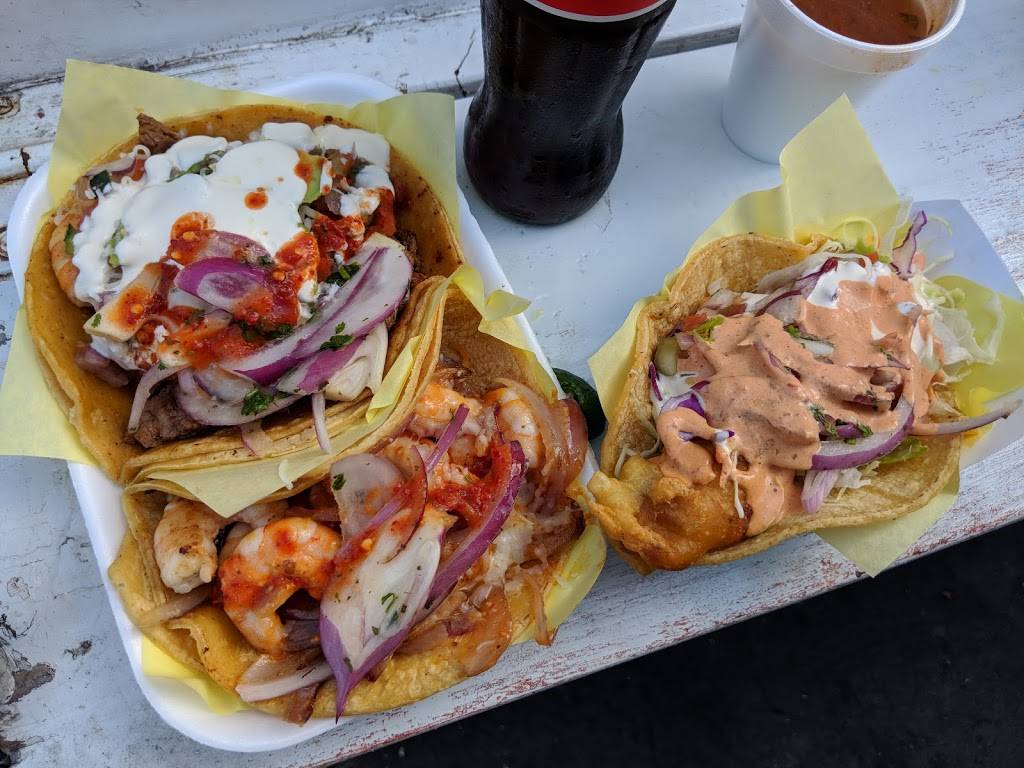 Kikos Place-The Seafood King | restaurant | 6090 Friars Rd, San Diego, CA 92108, USA | 6196230675 OR +1 619-623-0675