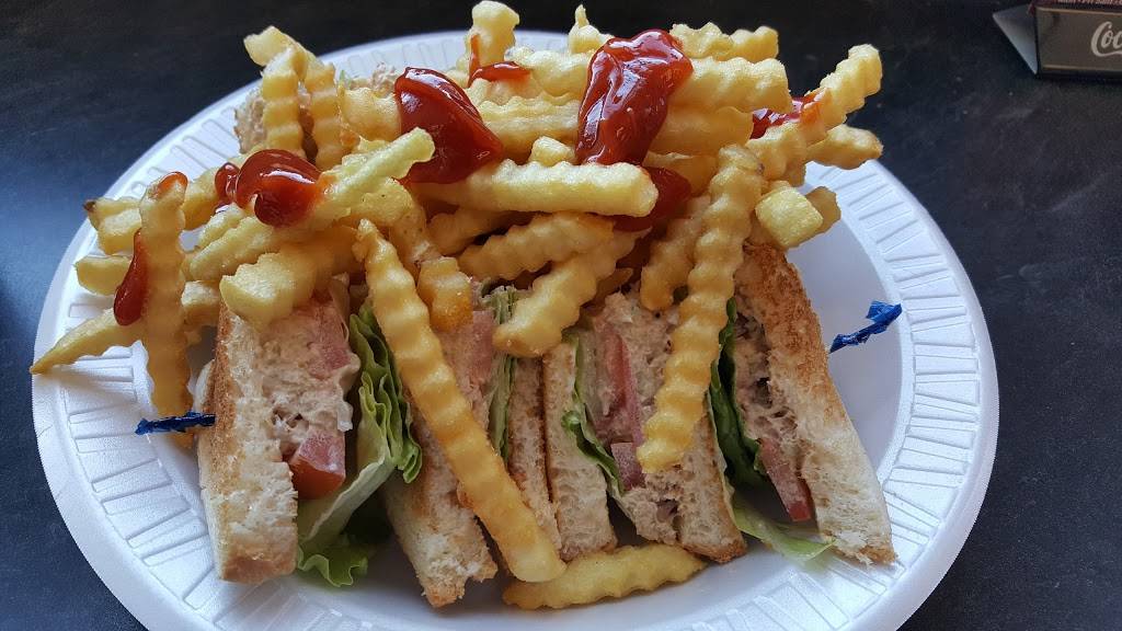 Arts Drive In | restaurant | 1333 W North Ave, Chicago, IL 60642, USA | 7734890099 OR +1 773-489-0099