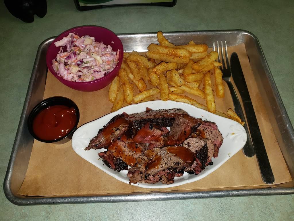 Headquarters BBQ | restaurant | 2700 W State Hwy 22, Crestwood, KY 40014, USA | 5026181765 OR +1 502-618-1765