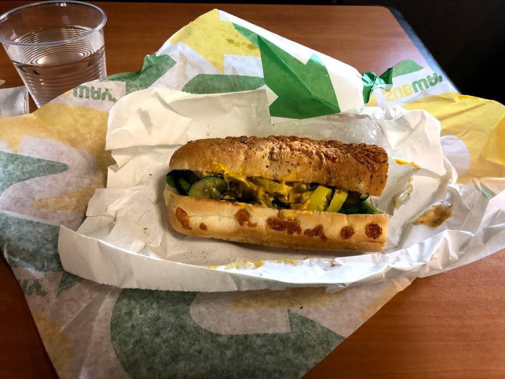 Subway | meal takeaway | 1264 W University Pkwy, Orem, UT 84058, USA | 8016075348 OR +1 801-607-5348