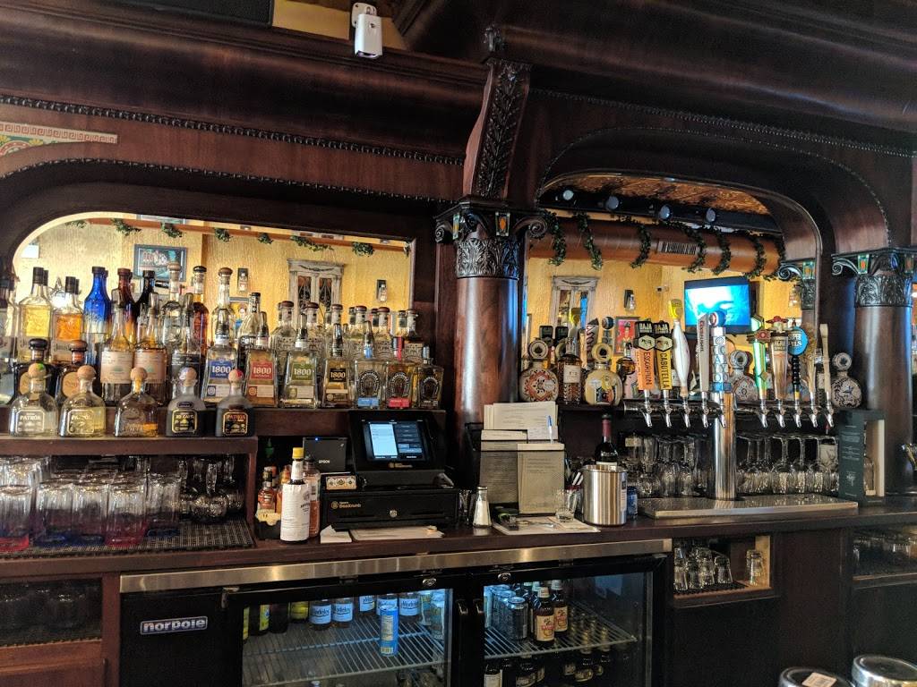 El Tequilas Bar & Grill | restaurant | 2826 N Lincoln Ave, Chicago, IL 60657, USA | 8722068053 OR +1 872-206-8053