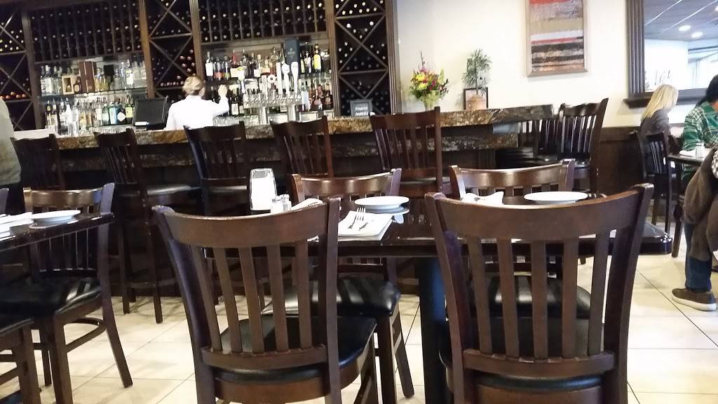 Bettos Bistro | restaurant | 17385 Monterey Rd, Morgan Hill, CA 95037, USA | 4087797422 OR +1 408-779-7422