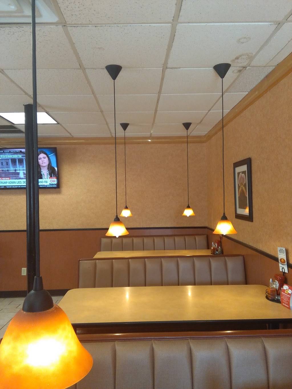 Gold Star Chili | restaurant | 221 S High St, Mt Orab, OH 45154, USA | 9374444387 OR +1 937-444-4387