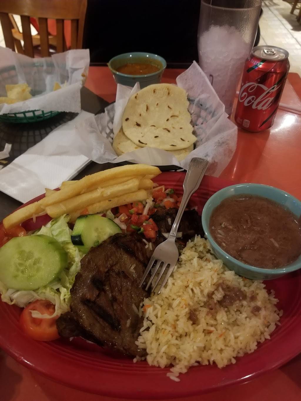 Pulgarcito Family Restaurant | restaurant | 1311 Vermont Ave, Los Angeles, CA 90006, USA | 2133886635 OR +1 213-388-6635