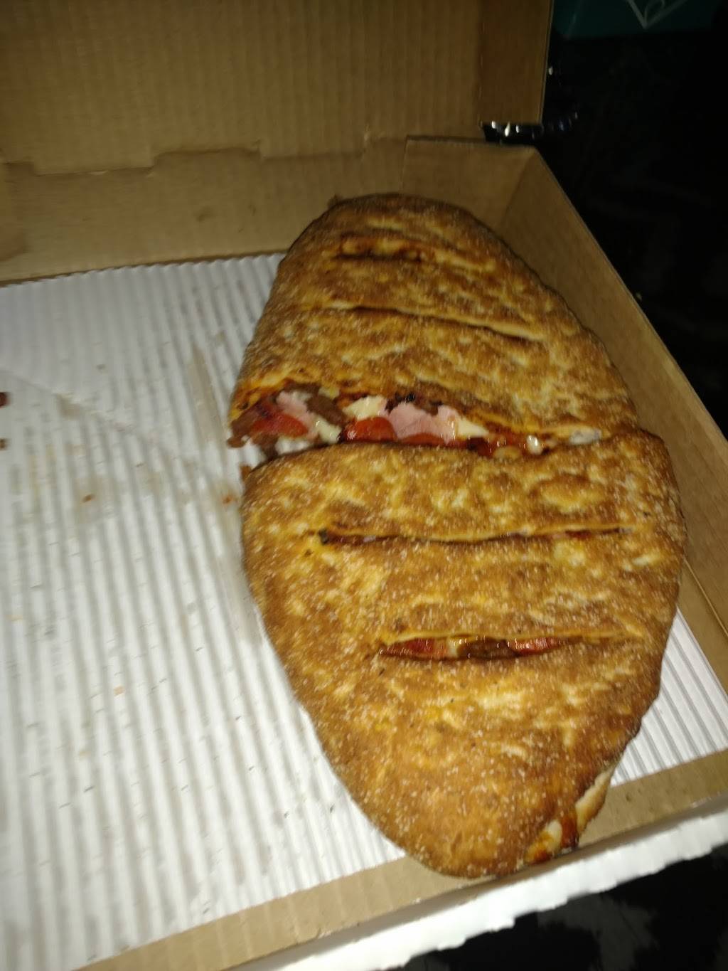 2 Guys Pizza of Carbondale | restaurant | 715 N Giant City Rd #8, Carbondale, IL 62901, USA | 6185292020 OR +1 618-529-2020