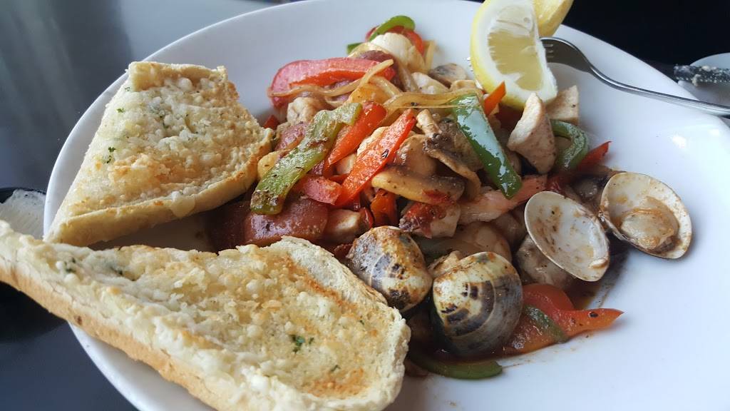 Jolly Roger Restaurant | restaurant | 1900 N Harbor Dr, Oceanside, CA 92054, USA | 7607221831 OR +1 760-722-1831