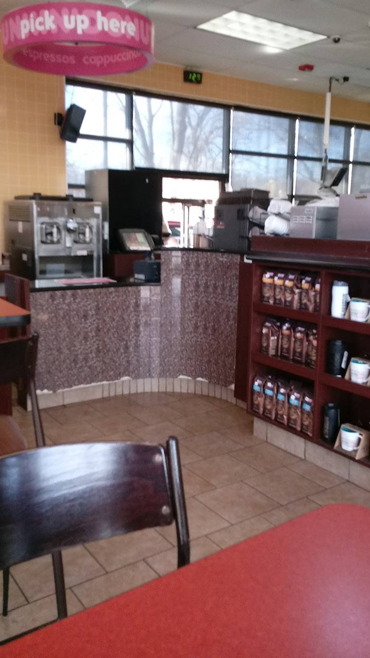 Dunkin | cafe | 892 S E Main St, East Dundee, IL 60118, USA | 8474287163 OR +1 847-428-7163