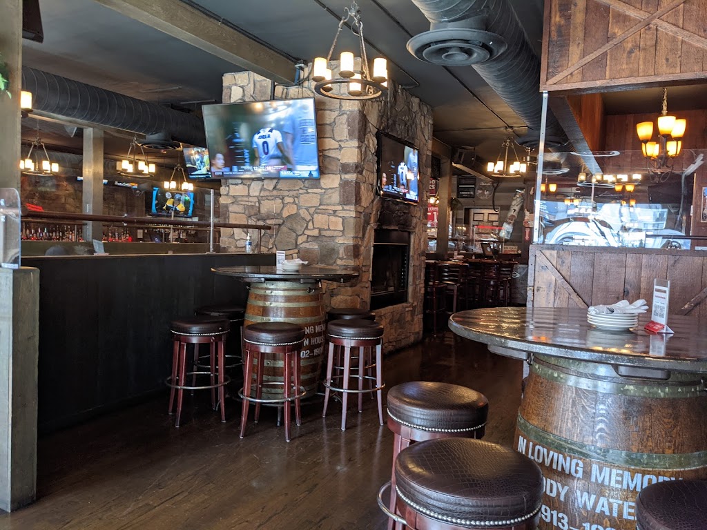 The CrossRoads Bar & Grill | restaurant | 1120 W Madison St, Chicago, IL 60607, USA | 3122431113 OR +1 312-243-1113