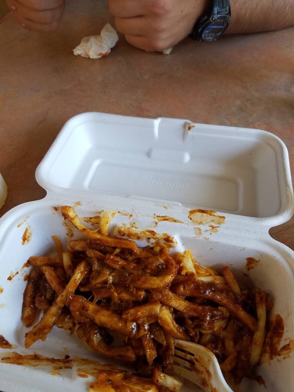 Wienerschnitzel | restaurant | 103 W Main St, Woodland, CA 95695, USA | 5306627978 OR +1 530-662-7978