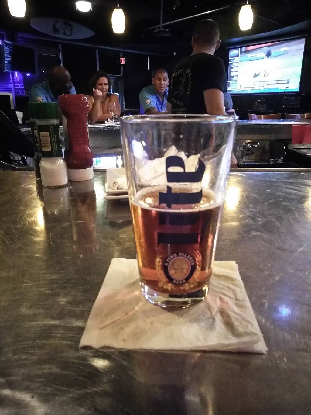 Blue Monkey Bar & Grill | restaurant | 9607, 7550 Mission Hills Dr # 326, Naples, FL 34119, USA | 2395972583 OR +1 239-597-2583