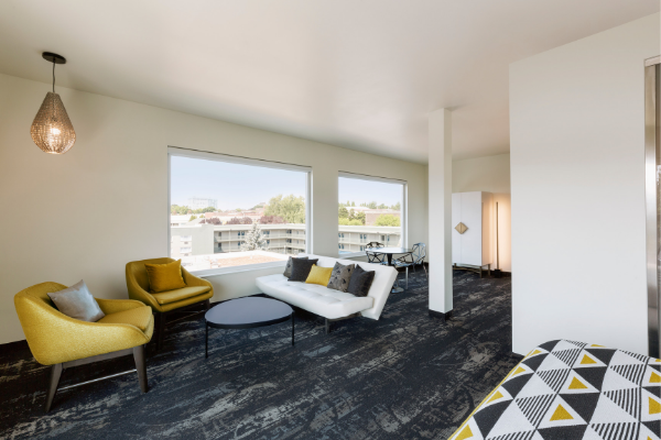 Jupiter NEXT | restaurant | 900 E Burnside St, Portland, OR 97214, USA | 5032309200 OR +1 503-230-9200