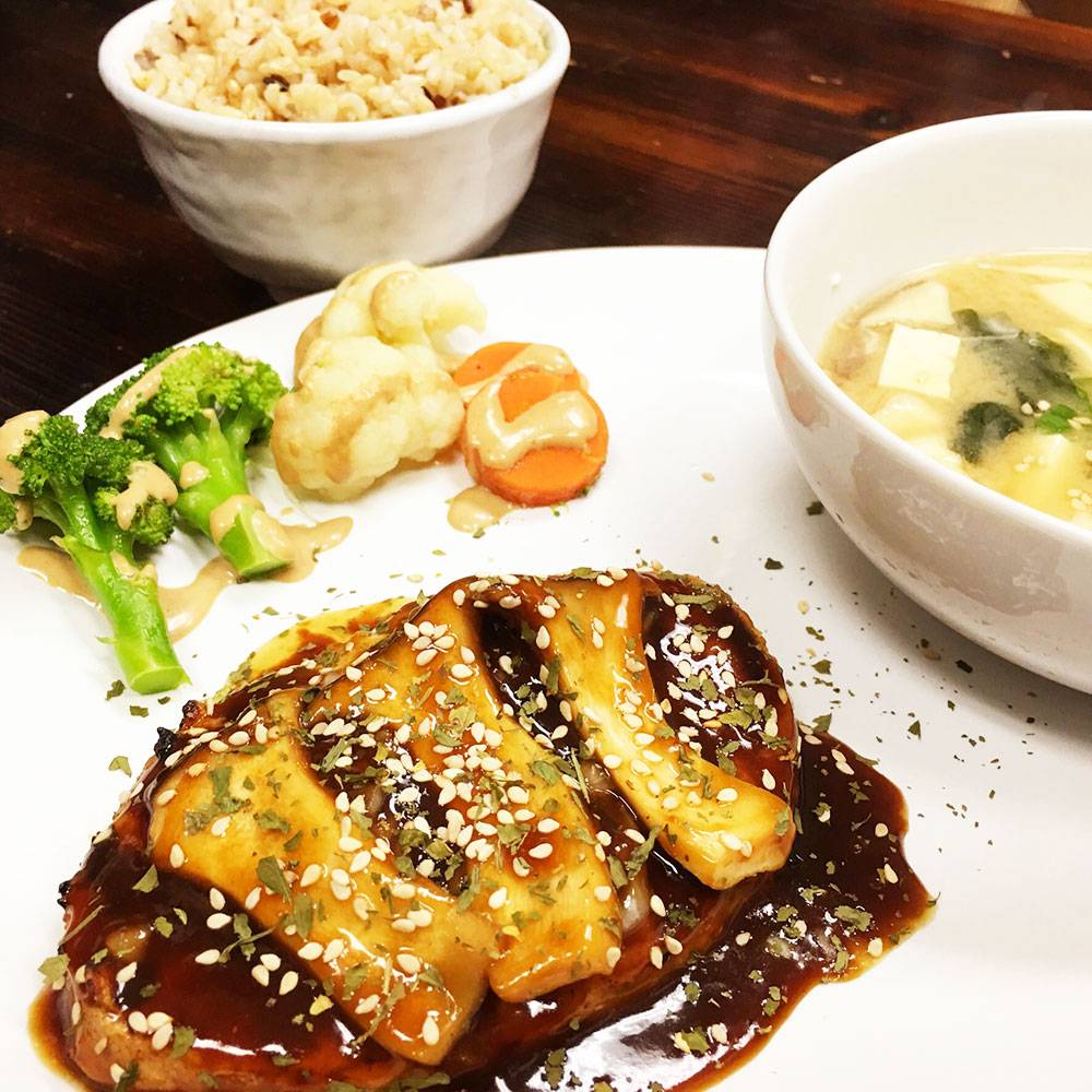 “VegiLicious” Modern Japanese Vegan Cuisine | restaurant | 16821 Algonquin St #103, Huntington Beach, CA 92649, USA | 7143773928 OR +1 714-377-3928