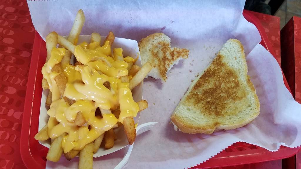 Genis Philly Steaks | restaurant | 725 S Ronald Reagan Blvd #109, Longwood, FL 32750, USA | 4078343354 OR +1 407-834-3354