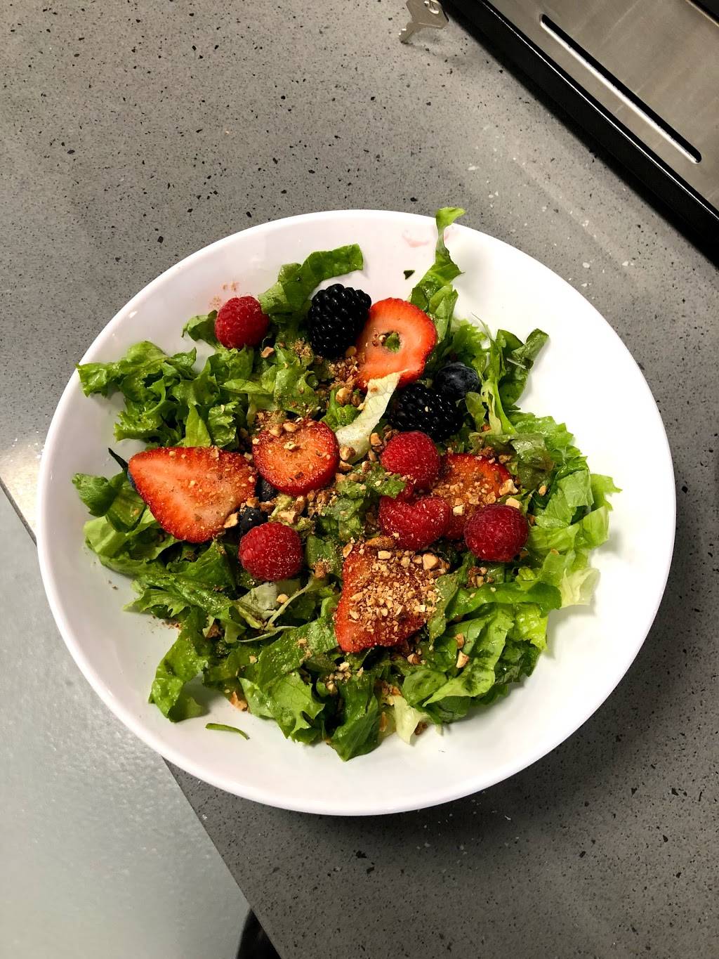 Cafe Zupas | restaurant | 8775 W Sura Lane #108, Greenfield, WI 53228, USA | 4142091558 OR +1 414-209-1558