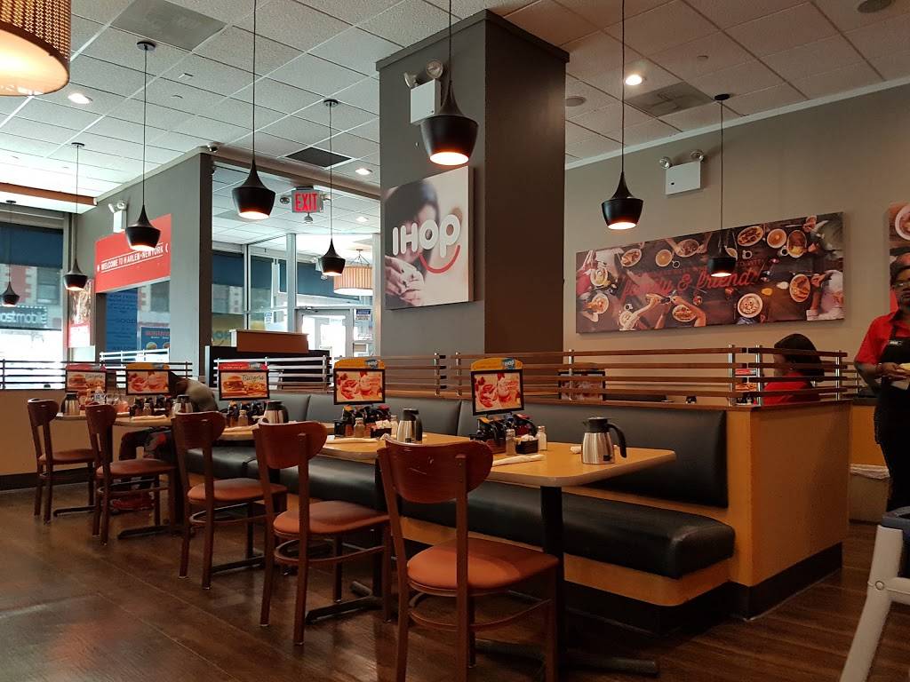 IHOP | restaurant | 2082 Lexington Ave, New York, NY 10035, USA | 2128600844 OR +1 212-860-0844