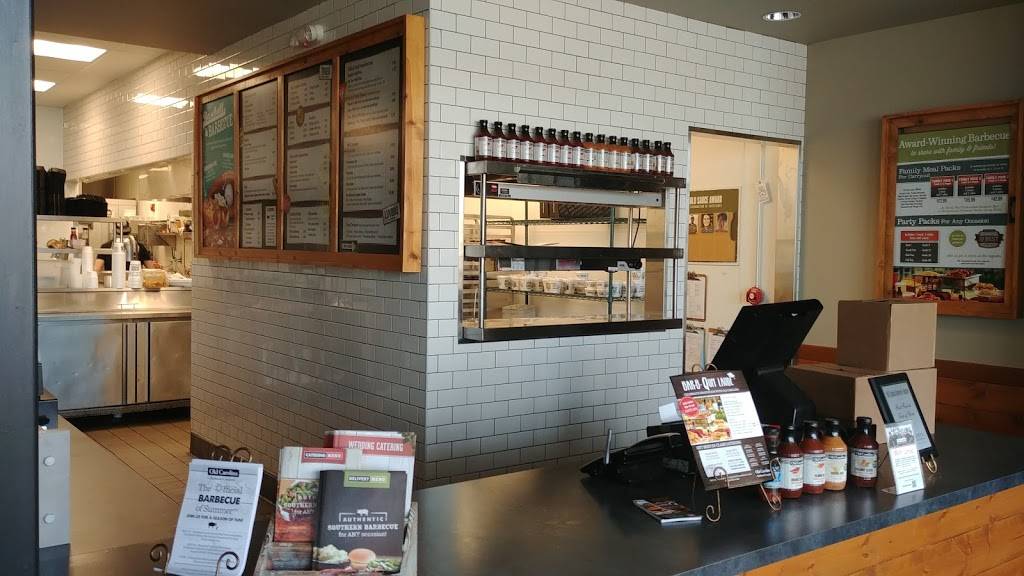 Old Carolina Barbecue | restaurant | 21613 Center Ridge Rd, Rocky River, OH 44116, USA | 2162737608 OR +1 216-273-7608