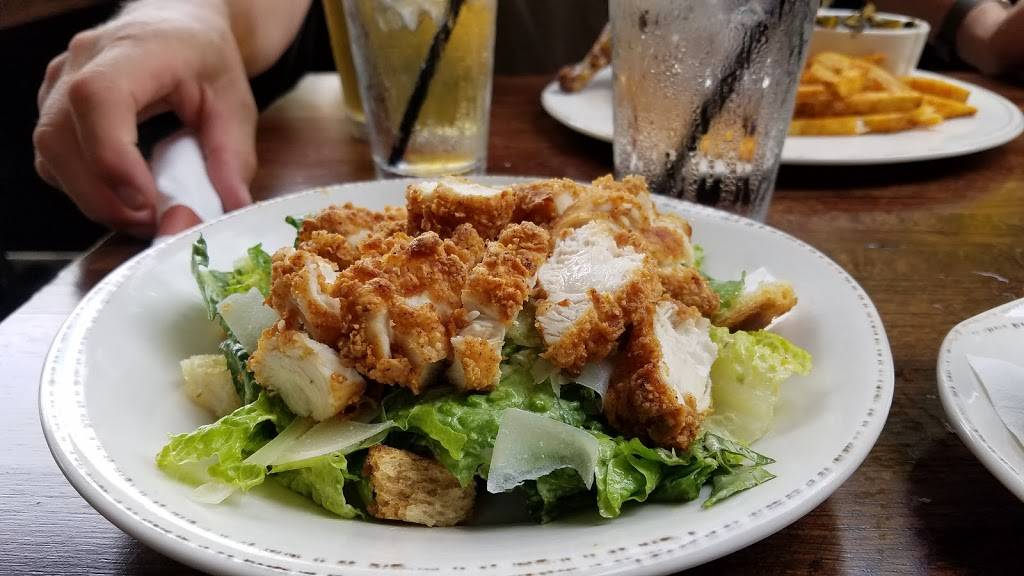 Myrtles Chicken and Beer | restaurant | 13 Market Square, Knoxville, TN 37902, USA | 8655072667 OR +1 865-507-2667