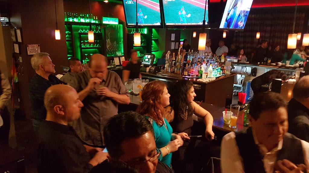 Entre Bar and Grill | restaurant | 1725 E Algonquin Rd, Schaumburg, IL 60173, USA | 8472210622 OR +1 847-221-0622