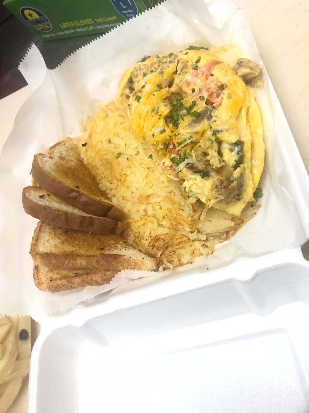 Chantel’s Fish Scale | restaurant | 3101 W 25th St, Cleveland, OH 44109, USA | 2166750192 OR +1 216-675-0192