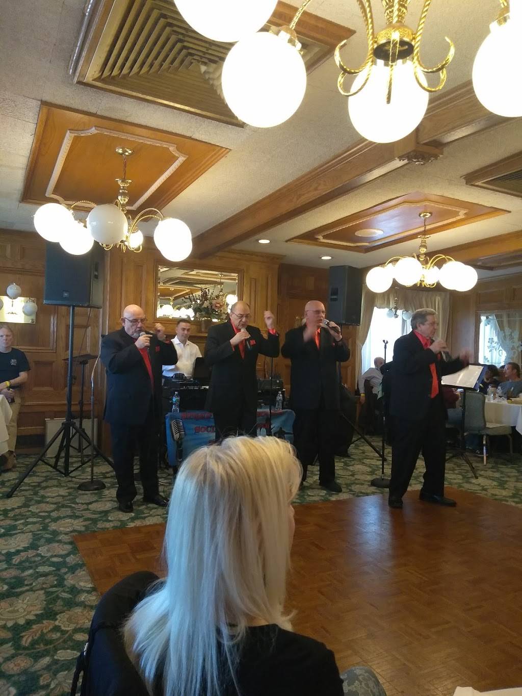 Town and Country Inn | restaurant | 48 NJ-35, Keyport, NJ 07735, USA | 7322646820 OR +1 732-264-6820