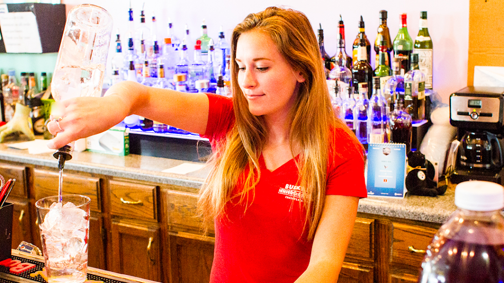 Buskys Chill & Grill | restaurant | 237 Hanbury Rd E # 32, Chesapeake, VA 23322, USA | 7574823864 OR +1 757-482-3864