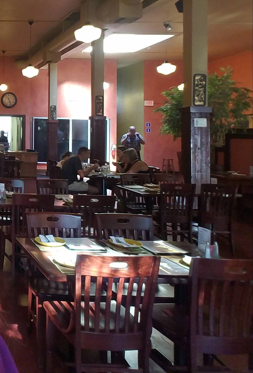 Asian Thai Bistro | restaurant | 120 N Main Ave, Gresham, OR 97030, USA | 5034910737 OR +1 503-491-0737