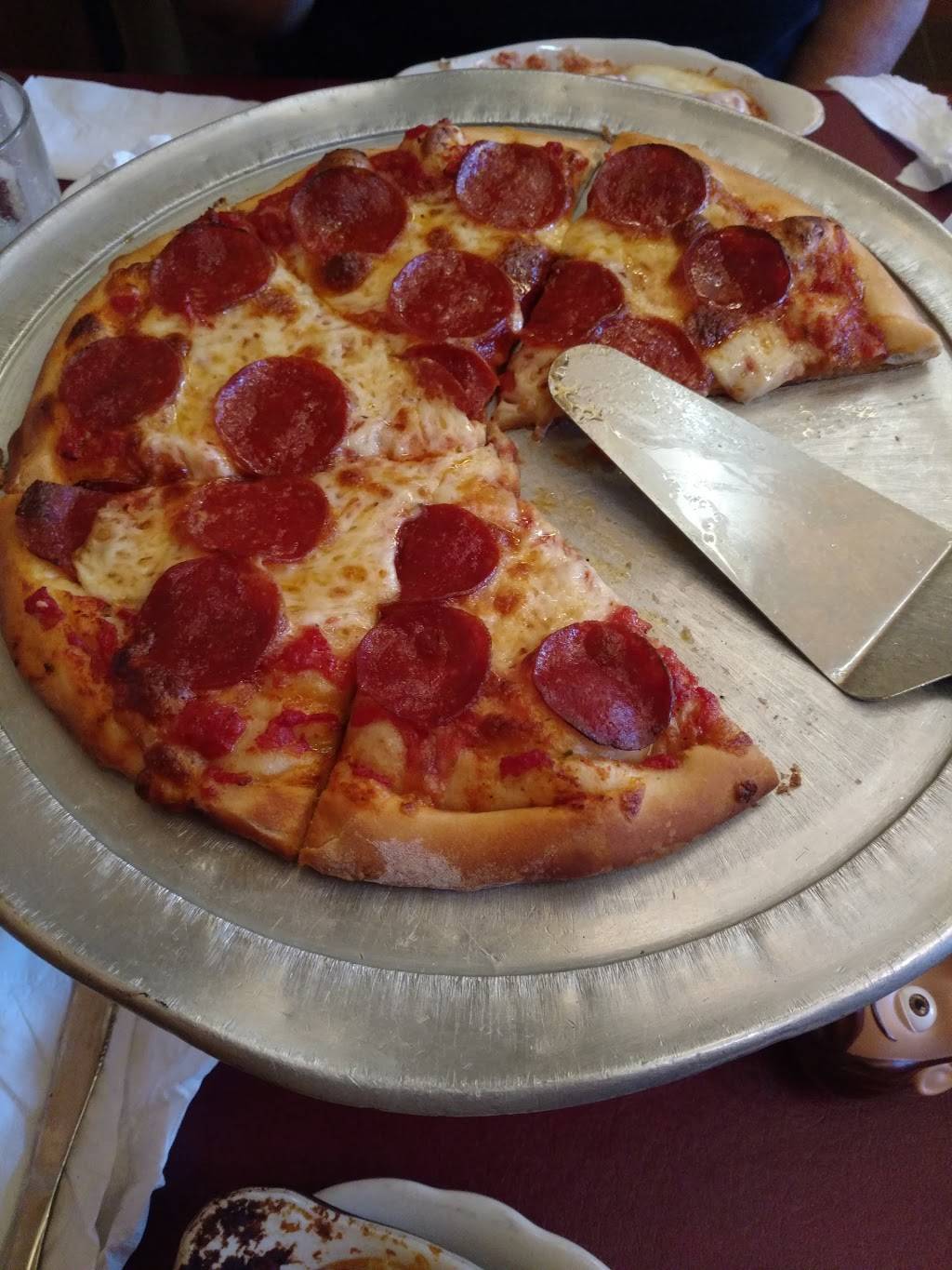 Rossis | restaurant | 325 NH-104, New Hampton, NH 03256, USA | 6037442377 OR +1 603-744-2377