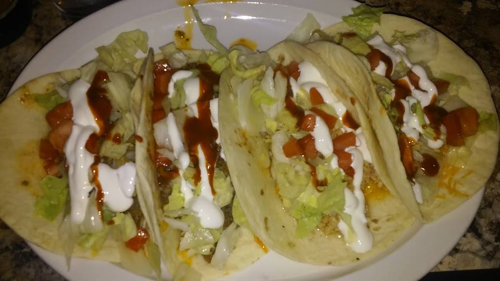 Dickens Grille & Spirits | restaurant | 9646 W Greenfield Ave, West Allis, WI 53214, USA | 4142580888 OR +1 414-258-0888