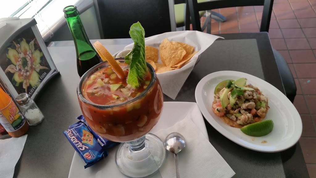 Ceviche Bar "LOS mareados", estilo nayarit | restaurant | 109 S State St B, San Jacinto, CA 92583, USA | 9513500461 OR +1 951-350-0461