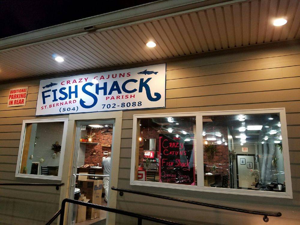 Crazy Cajuns Fish Shack | restaurant | 3124 E Judge Perez Dr, Meraux, LA 70075, USA | 5047028088 OR +1 504-702-8088