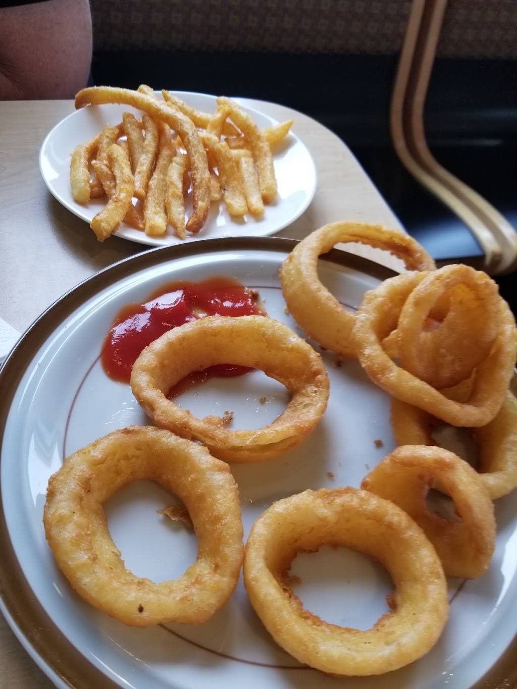 The Edinburgh Diner | restaurant | 413 S Eisenhower Dr, Edinburgh, IN 46124, USA | 8127035086 OR +1 812-703-5086