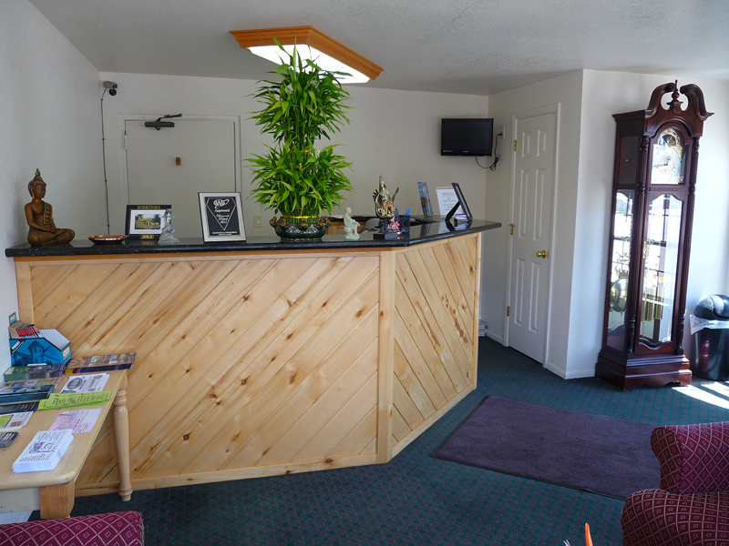 KC Motel | restaurant | 60 W Deuce of Clubs, Show Low, AZ 85901, USA | 9285374433 OR +1 928-537-4433