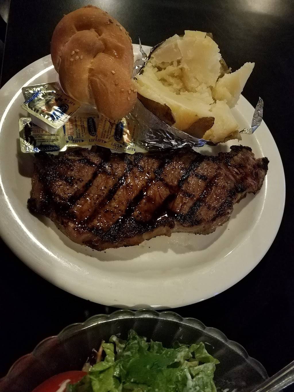 Keetons Double Play | restaurant | 4944 Christy Blvd, St. Louis, MO 63116, USA | 3143516000 OR +1 314-351-6000