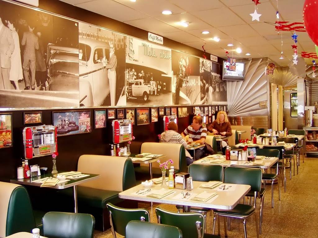 Mels Drive-In | restaurant | 2165 Lombard St, San Francisco, CA 94123, USA | 4159212867 OR +1 415-921-2867