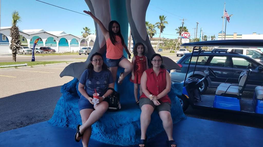 Dairy Queen | restaurant | 307 W Cotter Ave, Port Aransas, TX 78373, USA | 3617493339 OR +1 361-749-3339