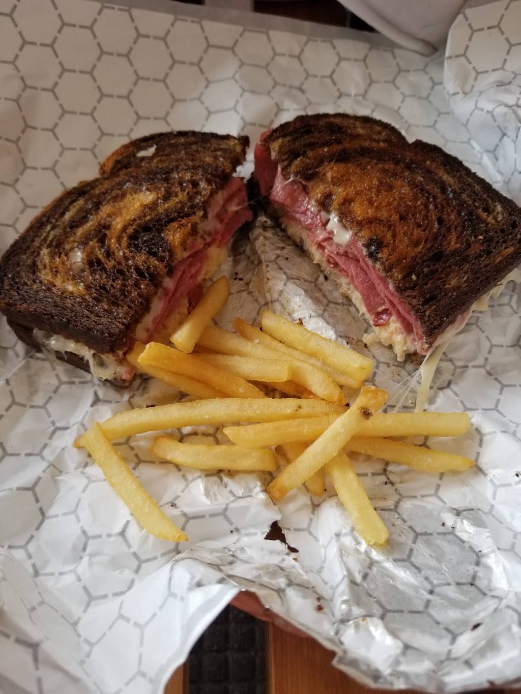 Hot Dogs 2 Go, Inc. | restaurant | South Naples, Naples, FL 34113, USA | 3307014353 OR +1 330-701-4353