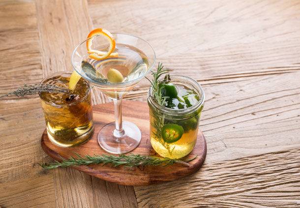 Iron & Oak | restaurant | 1001 Broadway, Oakland, CA 94607, USA | 5104514000 OR +1 510-451-4000