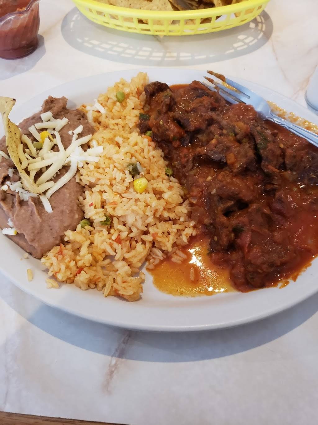 El Burrito Fantastico | restaurant | 1228 W Lake St, Roselle, IL 60172, USA | 6309804816 OR +1 630-980-4816