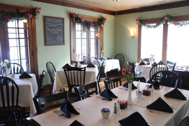 Little Corner Cafe | restaurant | 136 S 1st St, Bangor, PA 18013, USA | 6104529170 OR +1 610-452-9170