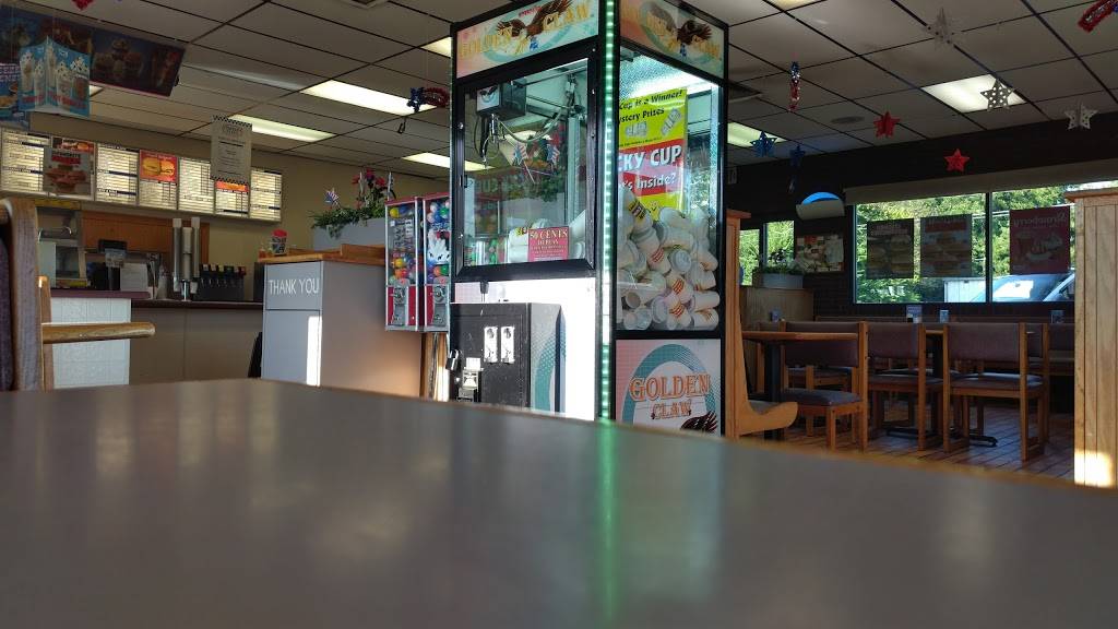 Tastee Freez | restaurant | 104 W 2nd St, Chase City, VA 23924, USA | 4343722424 OR +1 434-372-2424