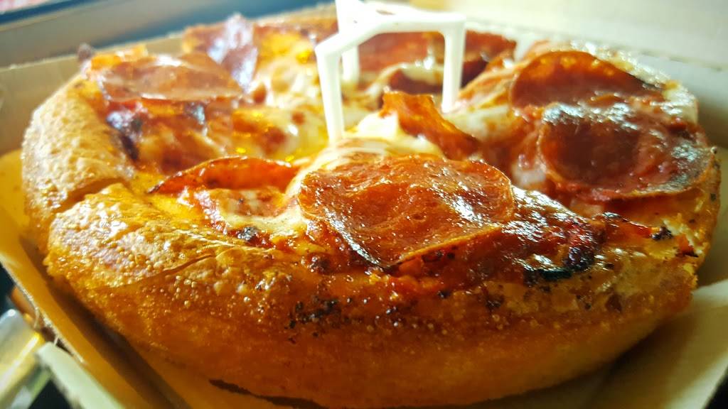 Pizza Hut | restaurant | 3322 E Market St, Logansport, IN 46947, USA | 5747223226 OR +1 574-722-3226