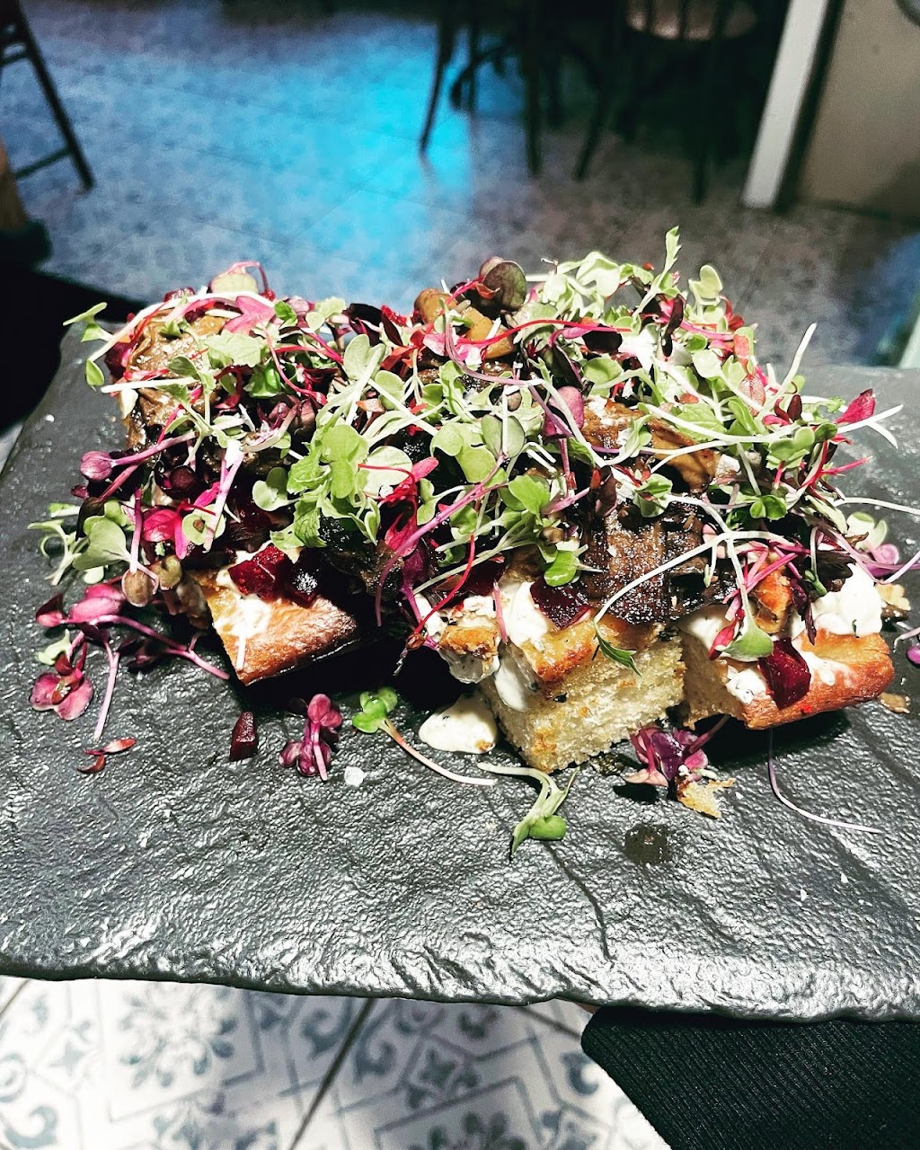 Hamiltons on Main | restaurant | 102 E Main St, Newark, DE 19711, USA | 3023588533 OR +1 302-358-8533