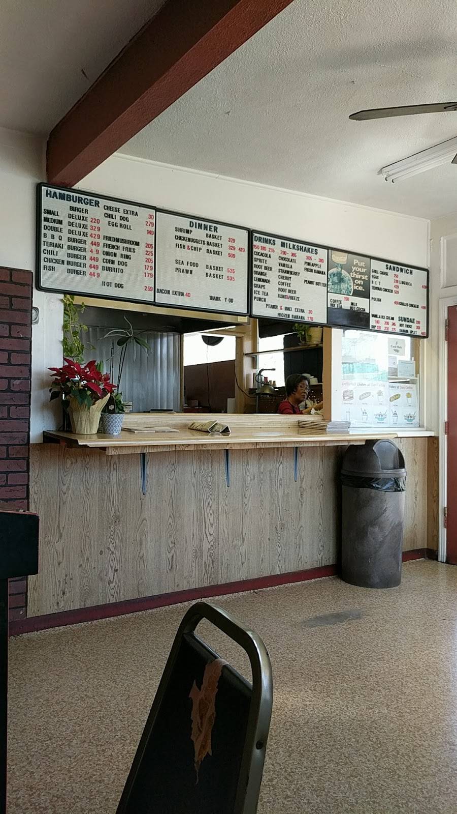 Dari Delite Drive-In | restaurant | 17735 Monterey Rd, Morgan Hill, CA 95037, USA | 4087795381 OR +1 408-779-5381