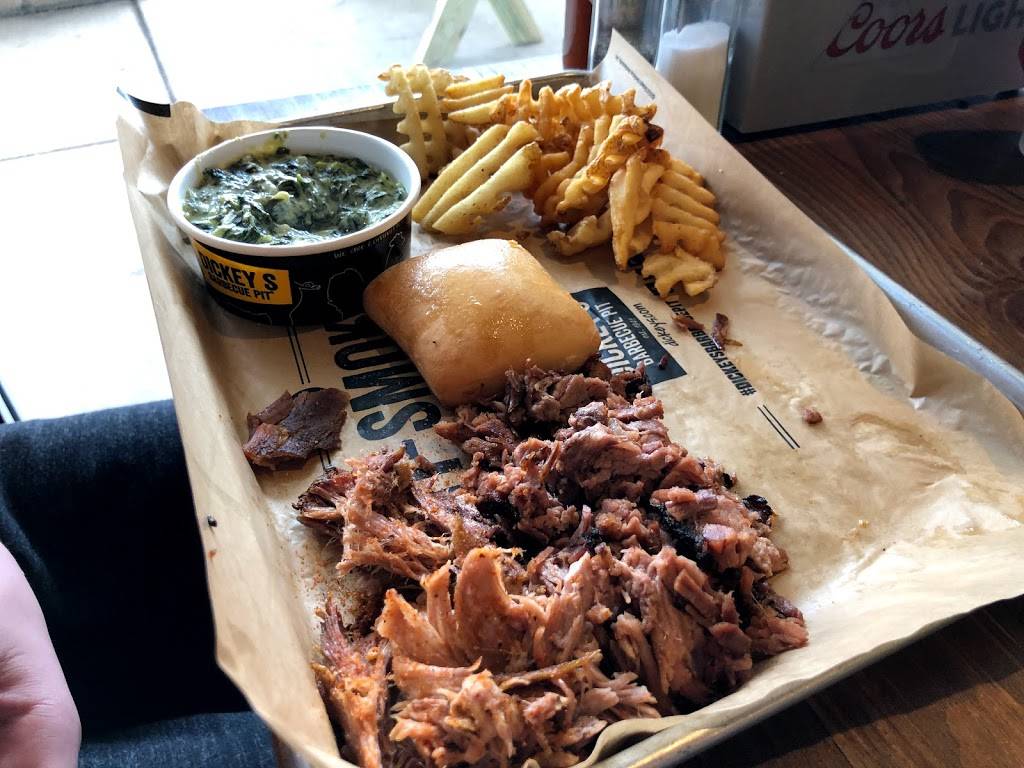 Dickeys Barbecue Pit | restaurant | 1081 N 21st St, Newark, OH 43055, USA | 7409156331 OR +1 740-915-6331