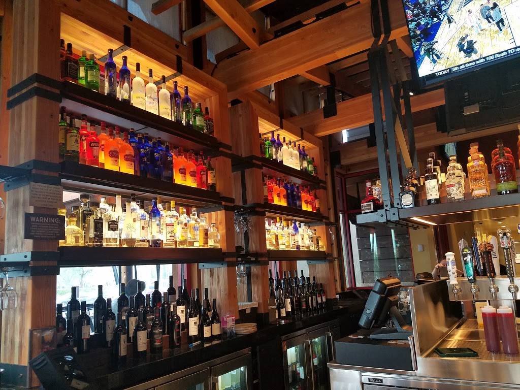 Lazy Dog Restaurant & Bar | restaurant | 6509 S Las Vegas Blvd, Las Vegas, NV 89119, USA | 7029411920 OR +1 702-941-1920