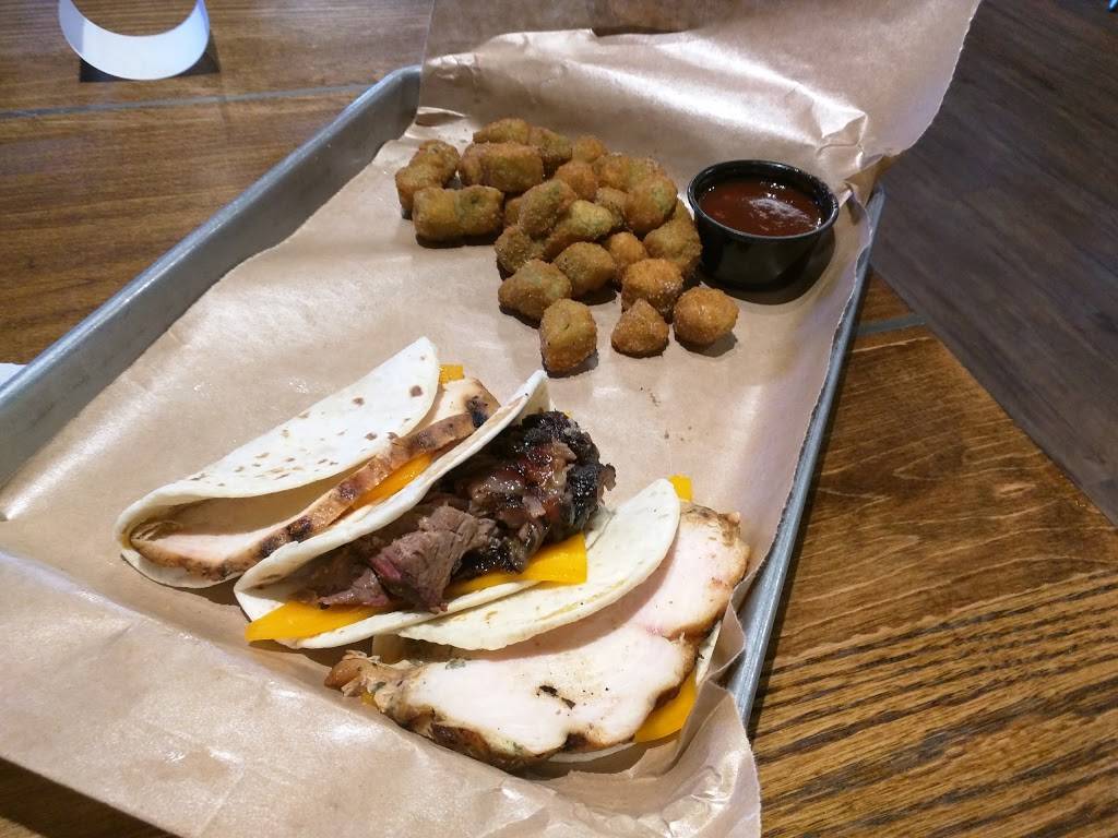 Dickeys Barbecue Pit | restaurant | 2748 S Alma School Rd, Mesa, AZ 85210, USA | 4804386666 OR +1 480-438-6666