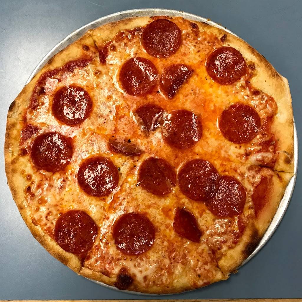 Ciros Pizza | restaurant | 901 W Broad St # B, Waynesboro, VA 22980, USA | 5409425169 OR +1 540-942-5169