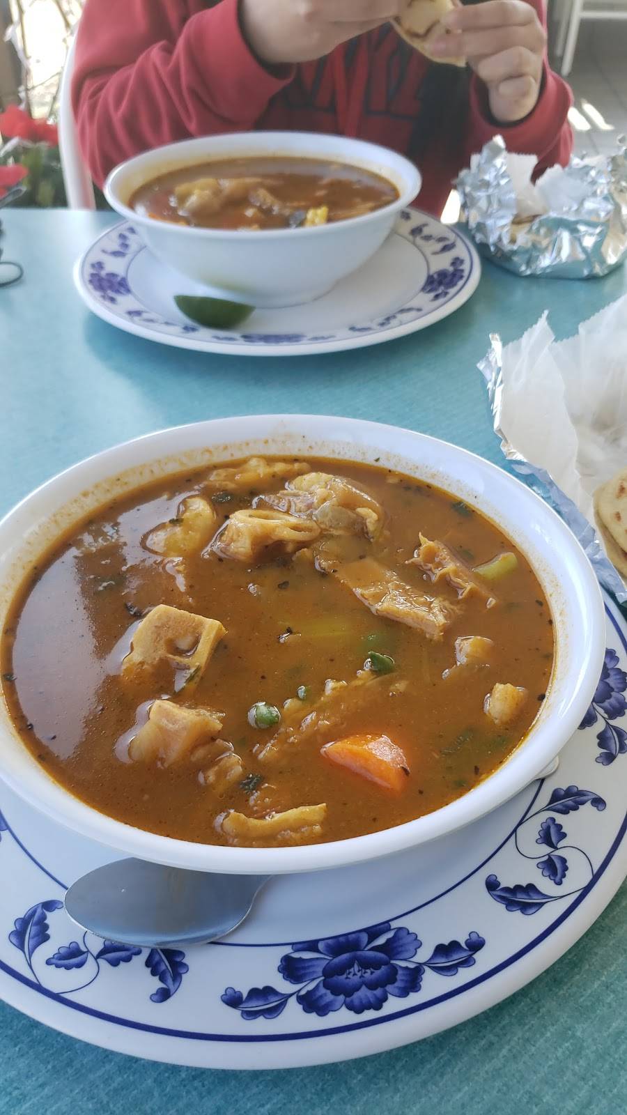 Restaurant y Pupuseria La Salvadoreña | restaurant | 5410 W 34th St, Indianapolis, IN 46224, USA | 3173881707 OR +1 317-388-1707